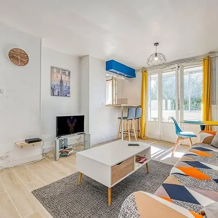 Апартаменти Cocon Chaleureux, 2 Chambres, Wifi Avec Fibre